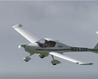Diamond “Katana” two-seat training airplane